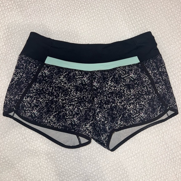 LULULEMON Run Times Short || Size 6- Excellent condition! - Picture 3 of 8